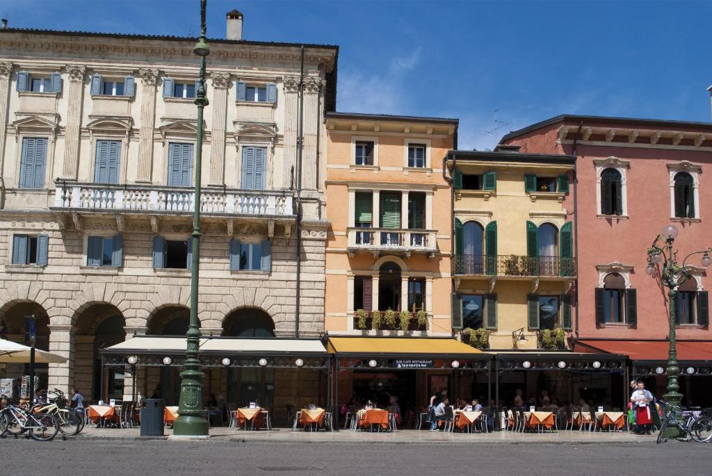 City Centre Rooms And Apartments Verona Exteriér fotografie